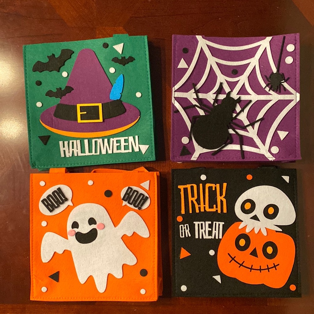 NEW Set of 4 Halloween felt bags